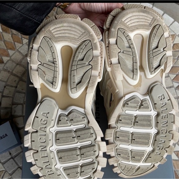 Authentic Balenciaga 2.0 - Picture 10 of 10